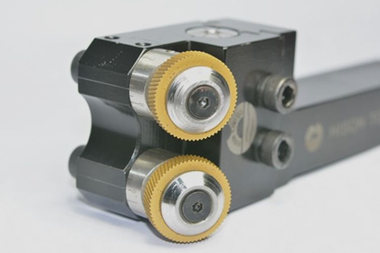 Knurling tools
