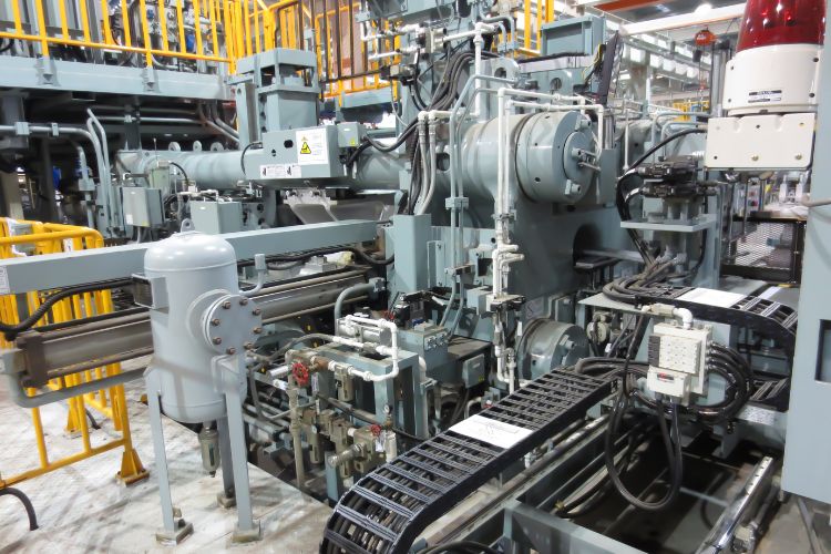 Plastic vs. Aluminum Extrusion