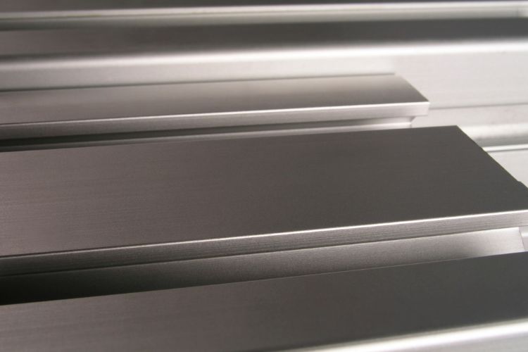 Aluminum extruders