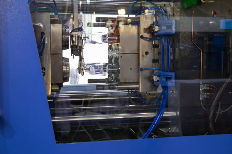 Injection Molding- Benefits and Applications