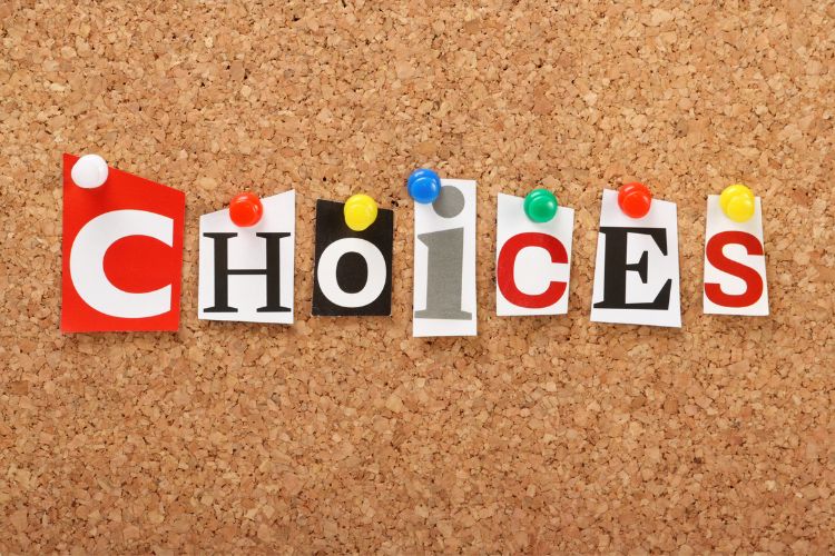 Injection Molding vs. Extrusion- The Better Choice