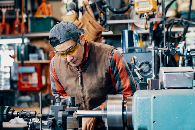 How Can You Fabricate Metal Parts