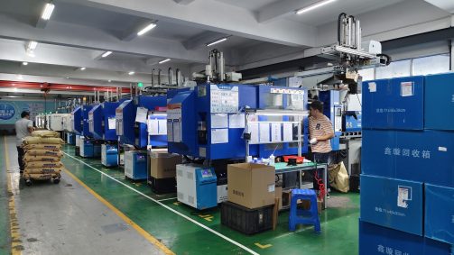 plastic injection molding workshop